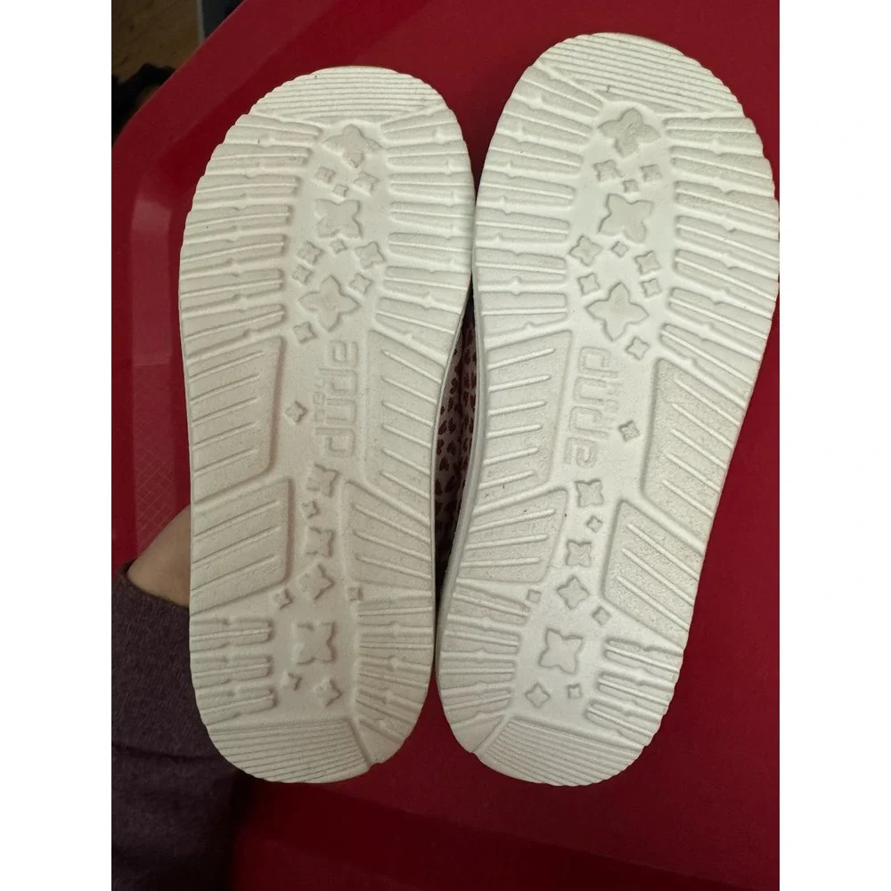 Hey Dude Wendy Youth Love,‎ Tan Red Heart Canvas Slip On, Kids Size 13 40105-265
